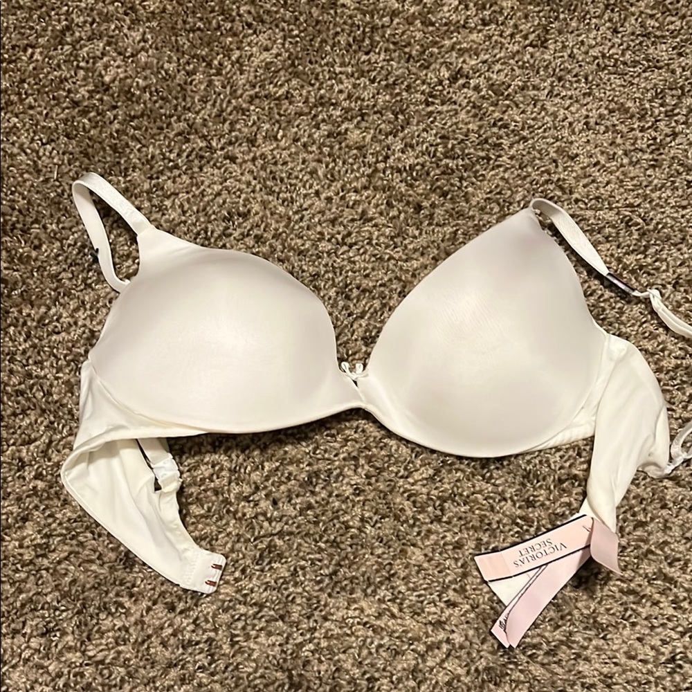 Victoria's Secret White push up Bra 32c